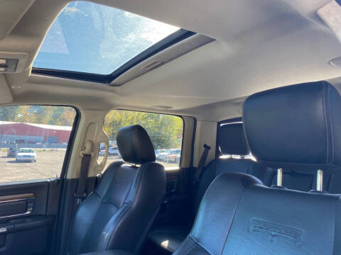 2017 RAM 1500 Laramie