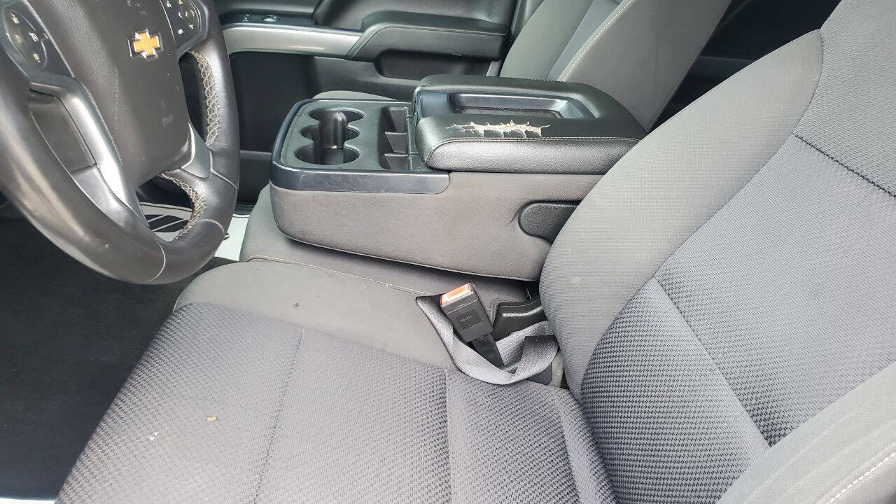 Used Car 2018 Chevrolet Silverado 1500  Lt 4x2 4dr Crew Cab 6.5 Ft. Sb For Sale Under $30,000 In San Antonio, Texas