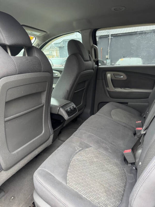 2010 Chevrolet Traverse LS