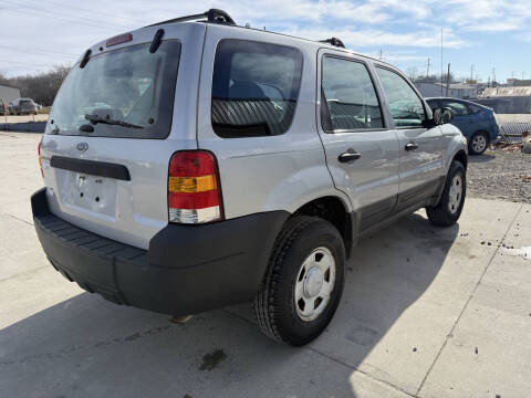 2005 Ford Escape XLS