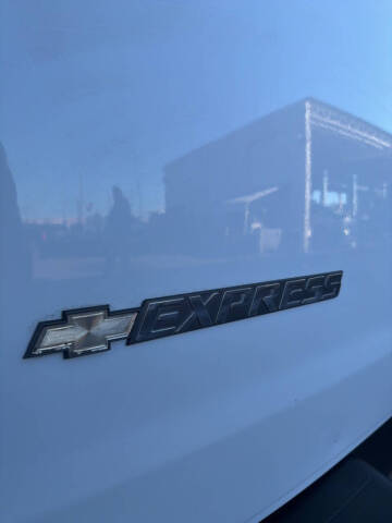 2017 Chevrolet Express LS 3500