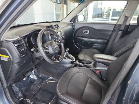 2016 Kia Soul +