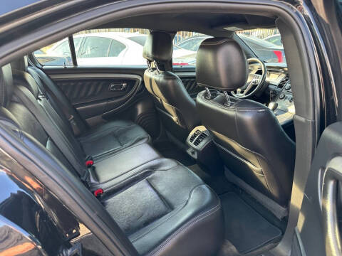 2015 Ford Taurus SEL