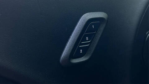 2015 Dodge Challenger R/T Shaker