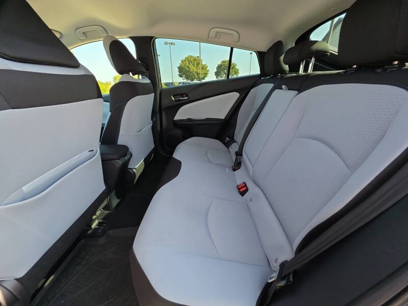 2019 Toyota Prius LE AWD-e