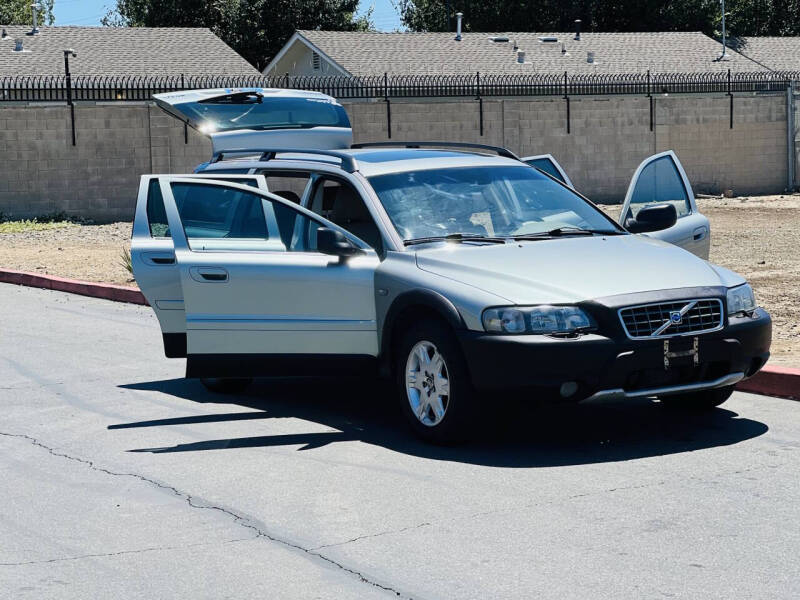 2004 Volvo XC70