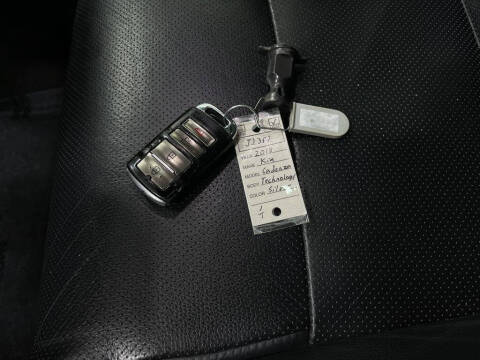 2018 Kia Cadenza Technology