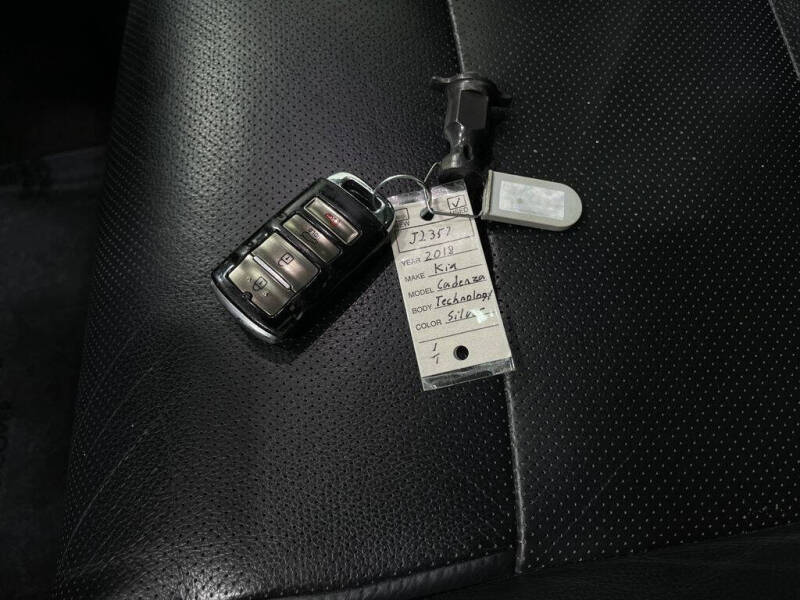 2018 Kia Cadenza Technology