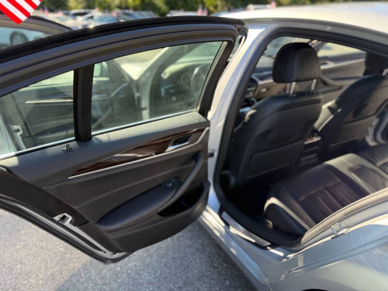 2018 BMW 5 Series 530i