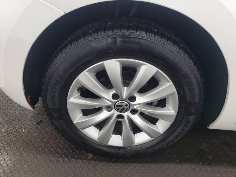 2016 Volkswagen Beetle 1.8T S PZEV