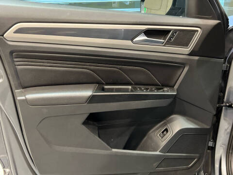 2020 Volkswagen Atlas Cross Sport V6 SEL R-Line 4Motion