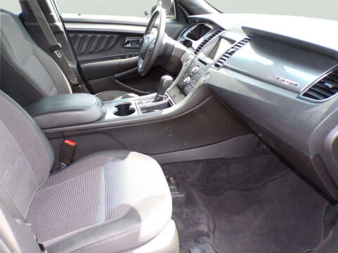 2018 Ford Taurus SEL