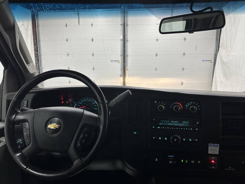 2022 Chevrolet Express 3500