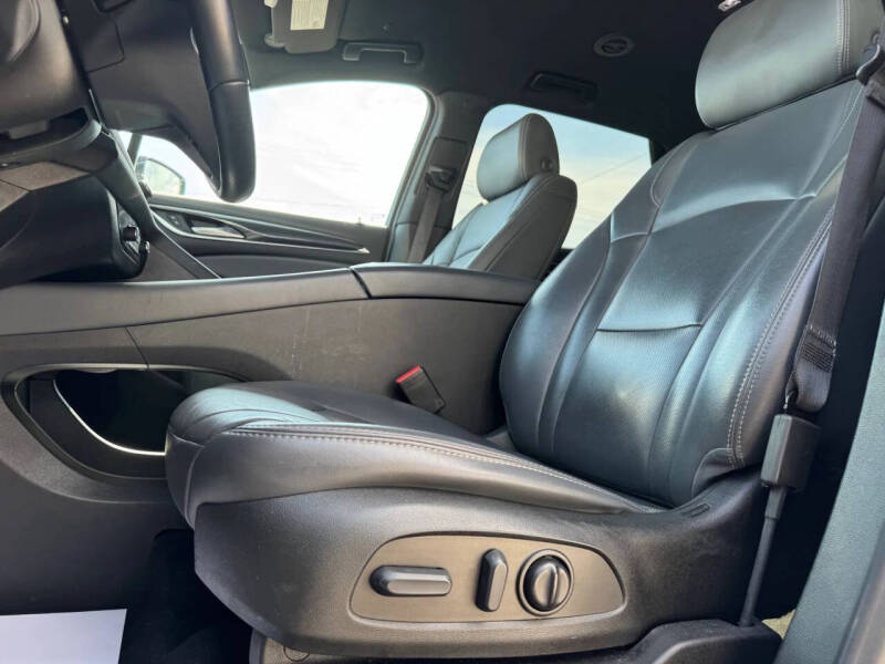 2022 Buick Enclave Essence