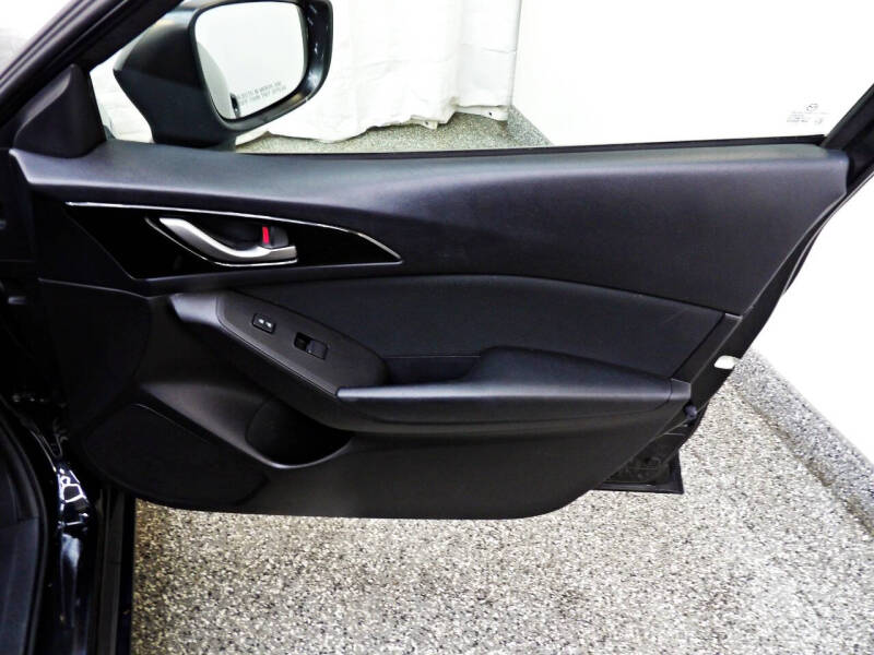 2015 Mazda MAZDA3 i Sport