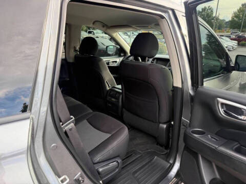 2020 Nissan Pathfinder S