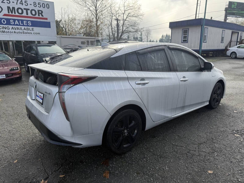 2016 Toyota Prius Three Touring