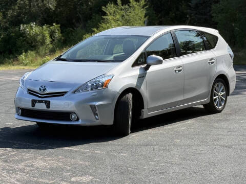 2012 Toyota Prius v Two