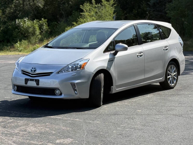 2012 Toyota Prius v Two