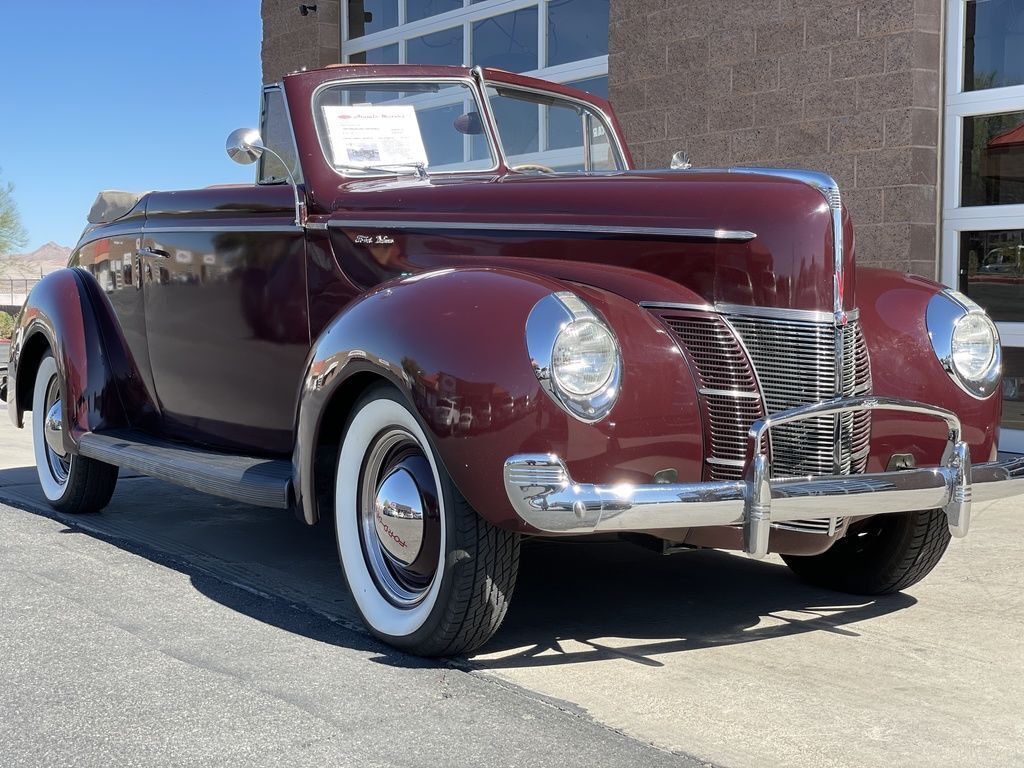 1940 Ford Deluxe 8