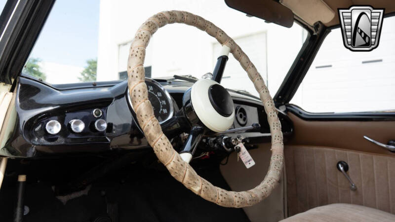 1957 Nash Metropolitan