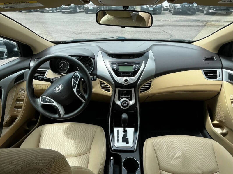 2012 Hyundai Elantra