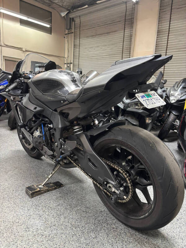 2017 Yamaha YZF-R1