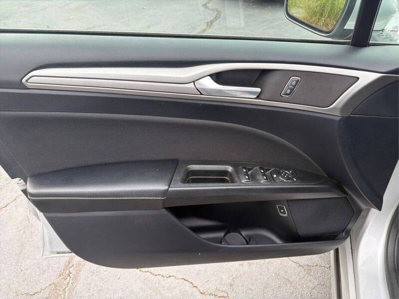 2019 Ford Fusion Hybrid SE