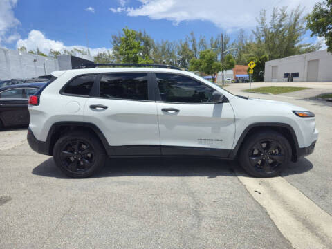 2017 Jeep Cherokee Sport