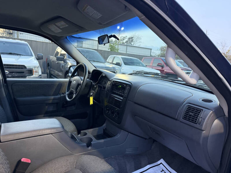 2002 Ford Explorer XLS