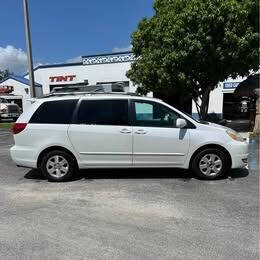 2004 Toyota Sienna XLE 7 Passenger