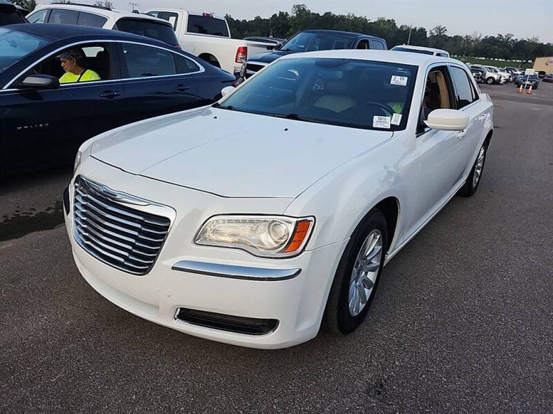 2014 Chrysler 300 Base's photo