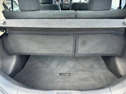 2012 Nissan Versa 1.8 S