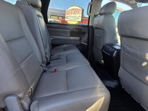 2016 Toyota Sequoia SR5