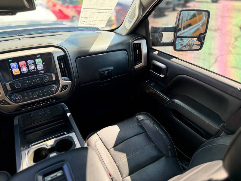 2017 GMC Sierra 3500HD Denali