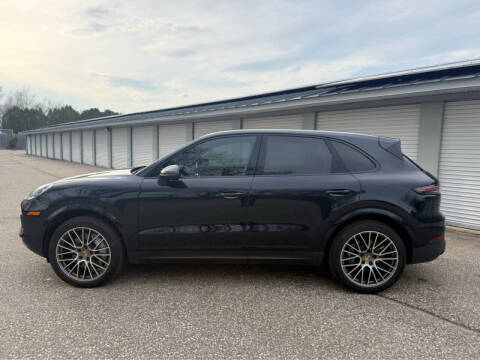 2023 Porsche Cayenne Platinum Edition