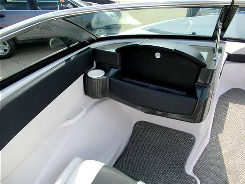 2016 Four Winns 190 Horizon