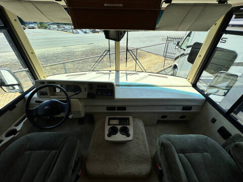 2006 Itasca Sunova / 29ft
