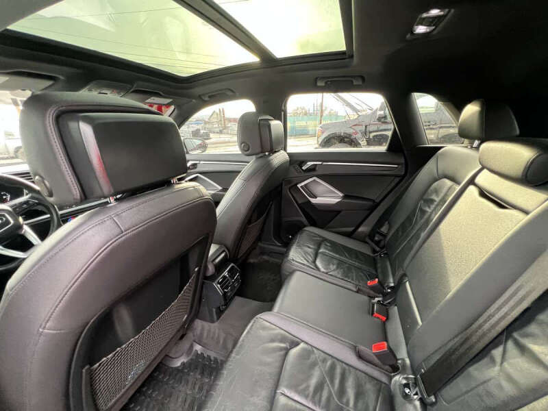 2020 Audi Q3 quattro S line Premium 45 TFSI