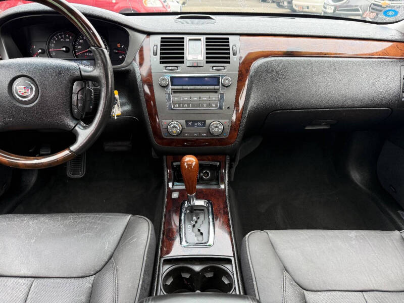 2009 Cadillac DTS Luxury 6-Passenger