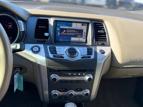 2011 Nissan Murano LE