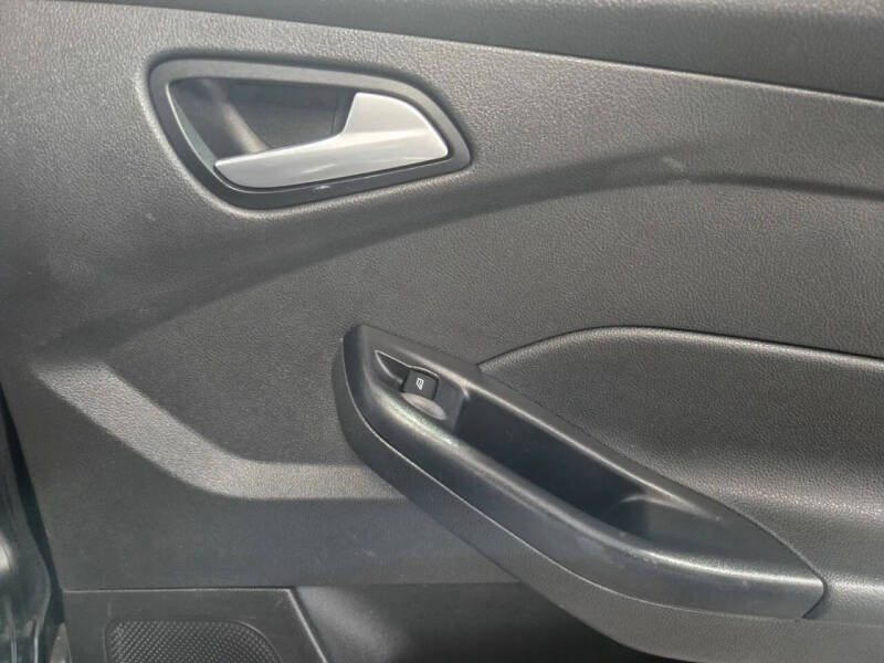 2017 Ford Focus SE
