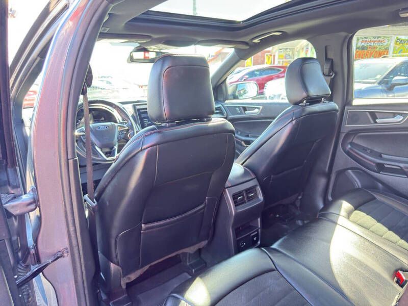 2022 Ford Edge SEL