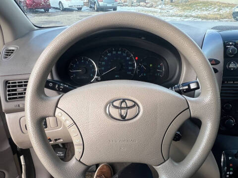 2008 Toyota Sienna LE 7-Passenger