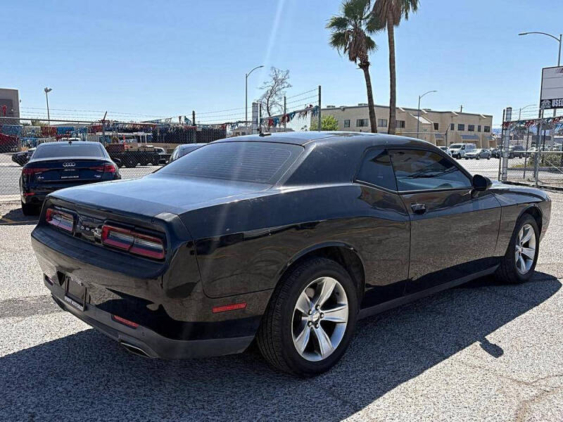 2015 Dodge Challenger SXT