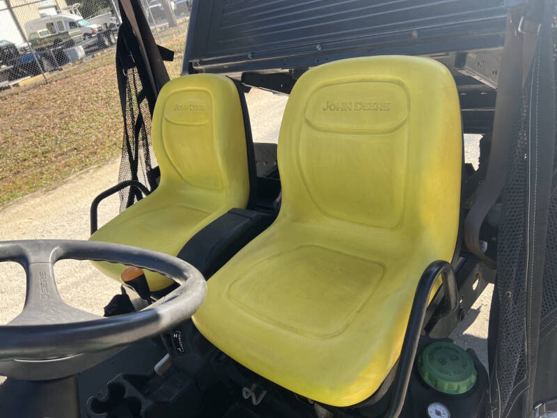 2019 John Deere Gator HPX815E