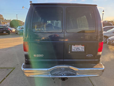 2003 Ford E-Series E-350 SD XLT