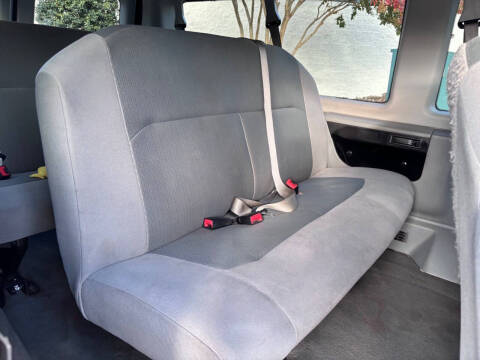 2009 Ford E-Series E-350 SD XLT