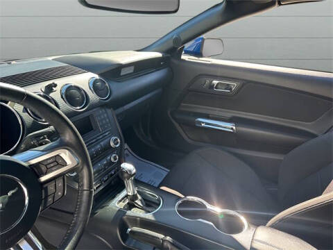 2017 Ford Mustang V6