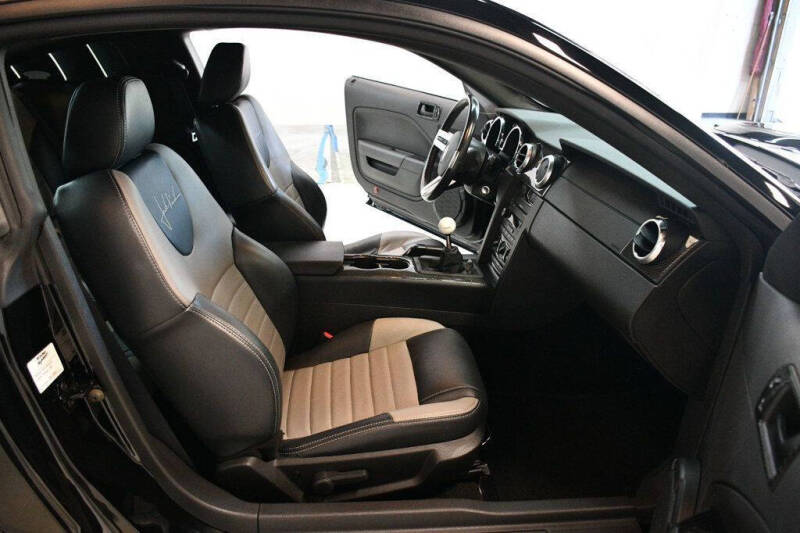 2006 Ford Mustang GT Deluxe